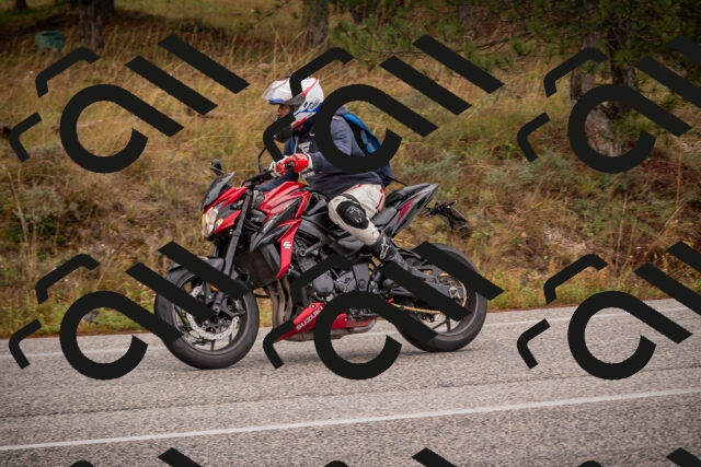 20251018114013-_5009982_am_