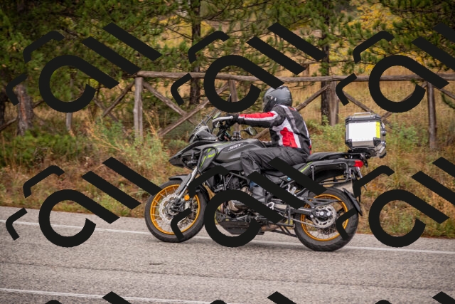 20251018114017-_5009988_am_