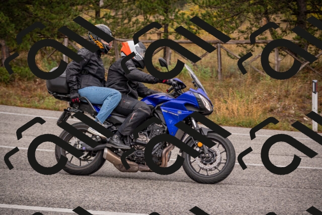 20251018114055-_5009991_am_