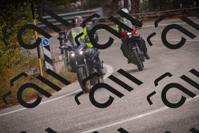 20251018114520-_5009993_am_