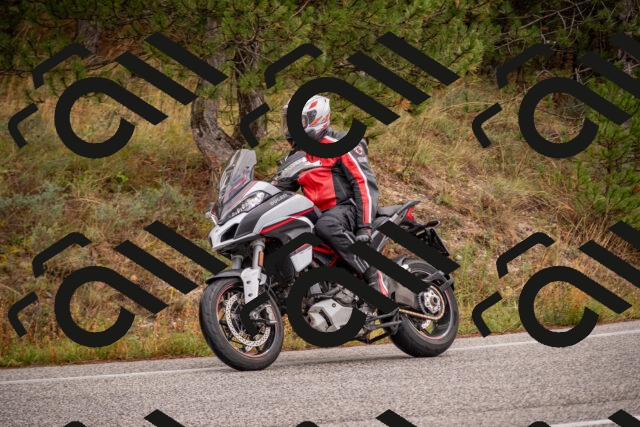 20251018115549-_5000011_am_