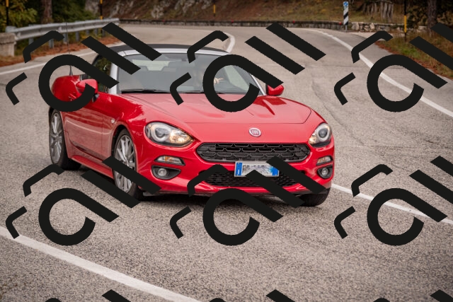 20251018121715-_5000017_am_