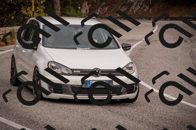 20251018121728-_5000026_am_