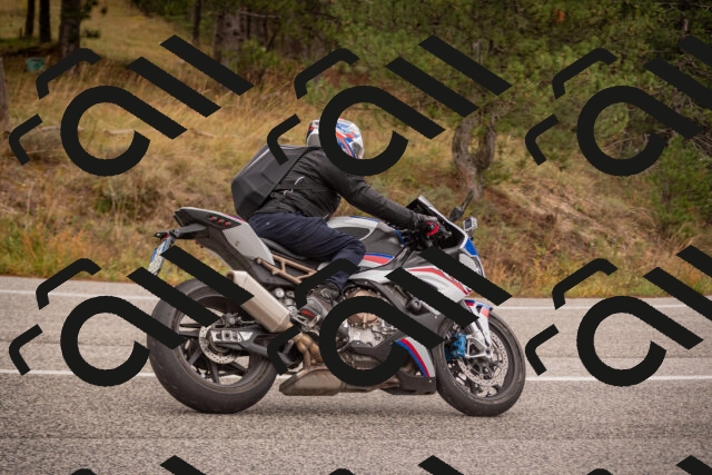 20251018122528-_5000054_am_