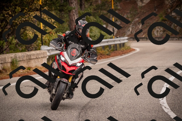 20251018122532-_5000055_am_