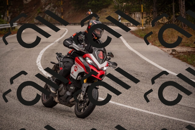 20251018122533-_5000056_am_