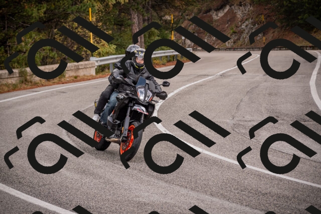 20251018124434-_5000061_am_