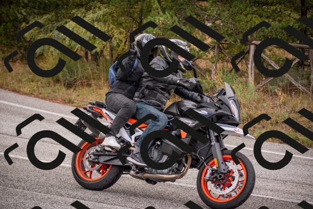 20251018124435-_5000063_am_