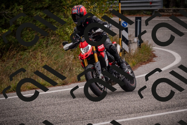 20251018124551-_5000067_am_