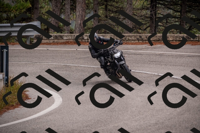 20251018124614-_5000077_am_