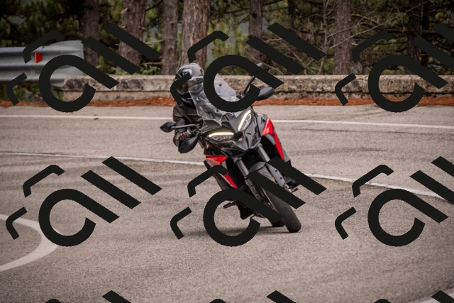 20251019103416-_5000115_am_