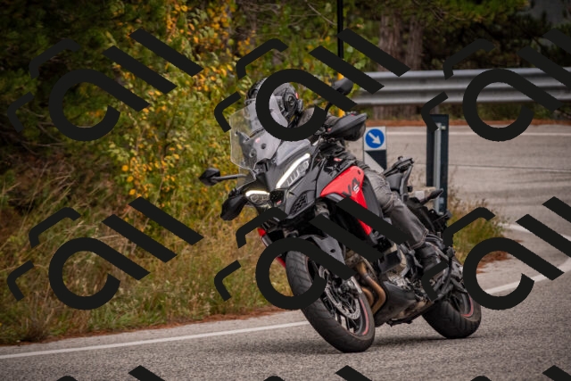 20251019103417-_5000117_am_