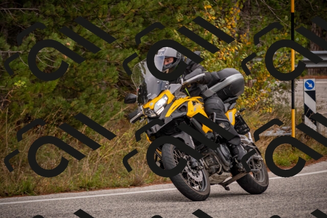 20251019103418-_5000120_am_