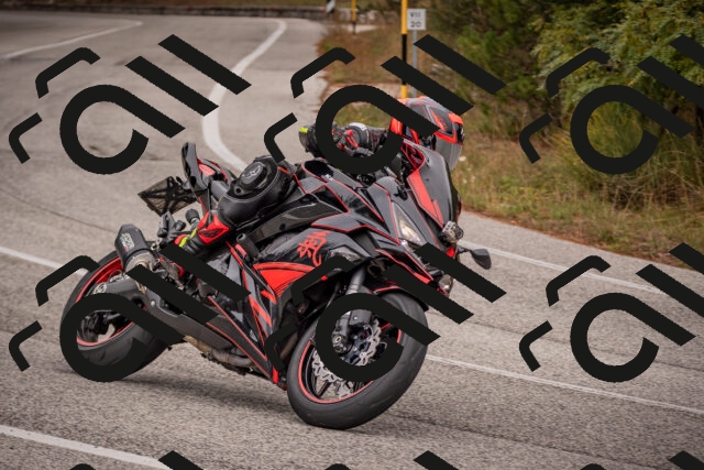 20251019103658-_5000131_am_