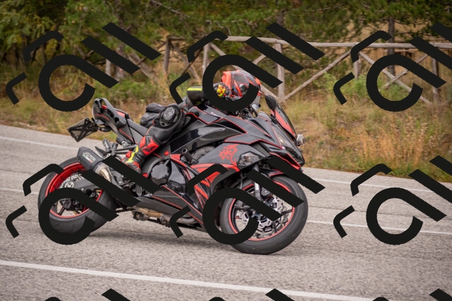 20251019103658-_5000132_am_