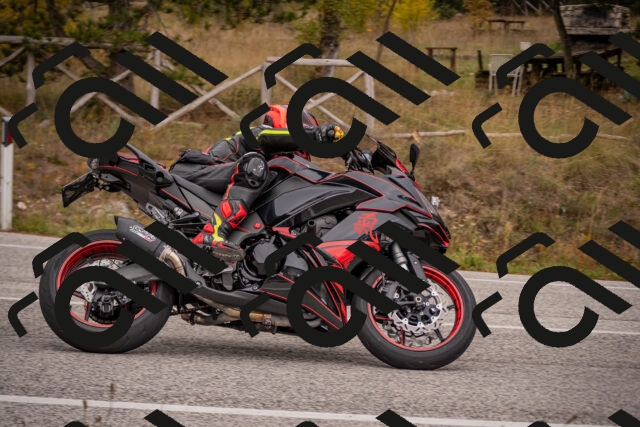 20251019103658-_5000133_am_