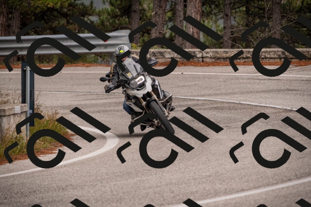 20251019103804-_5000139_am_