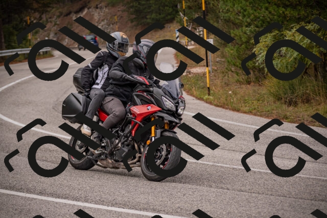 20251019104128-_5000145_am_