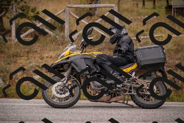 20251019104215-_5000159_am_