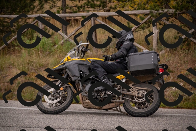 20251019104215-_5000160_am_