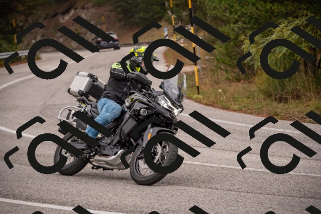 20251019104823-_5000164_am_