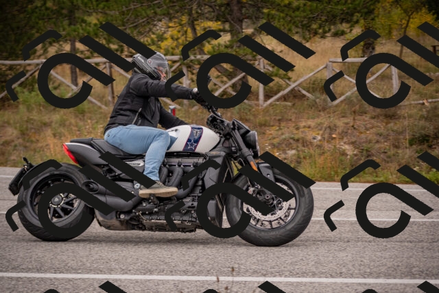 20251019104824-_5000166_am_