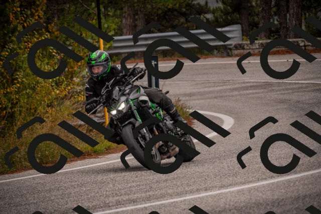 20251019104858-_5000168_am_