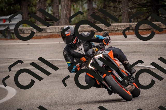 20251019105122-_5000178_am_