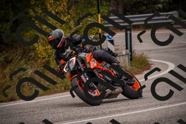 20251019105122-_5000179_am_