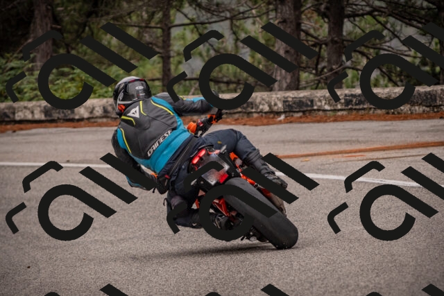 20251019105147-_5000185_am_