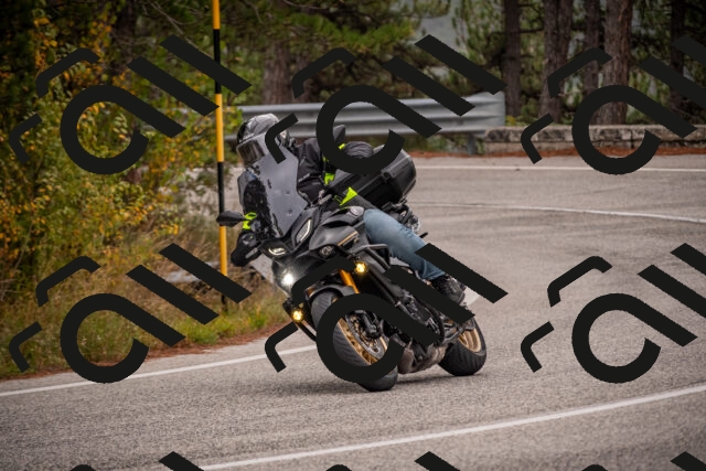 20251019105655-_5000188_am_