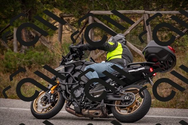 20251019105657-_5000191_am_