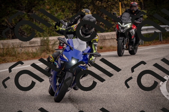 20251019105726-_5000192_am_