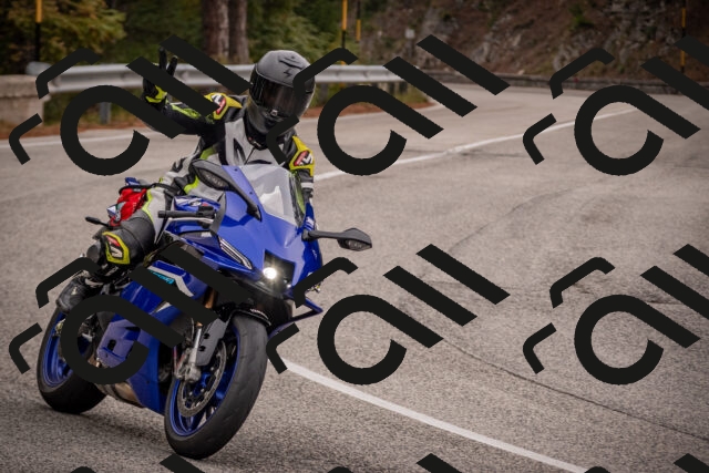 20251019105726-_5000193_am_