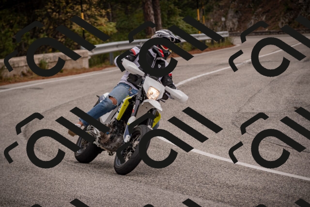 20251019105801-_5000200_am_