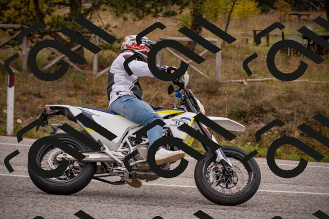 20251019105802-_5000202_am_