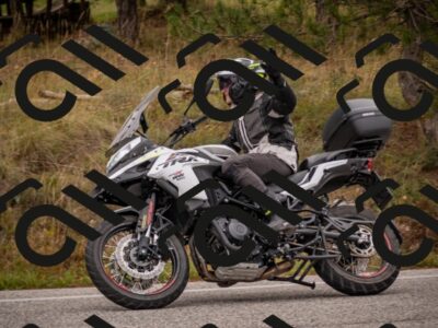 20251019105824-_5000210_am_