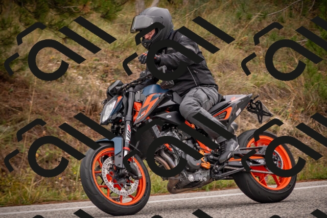 20251019105900-_5000221_am_