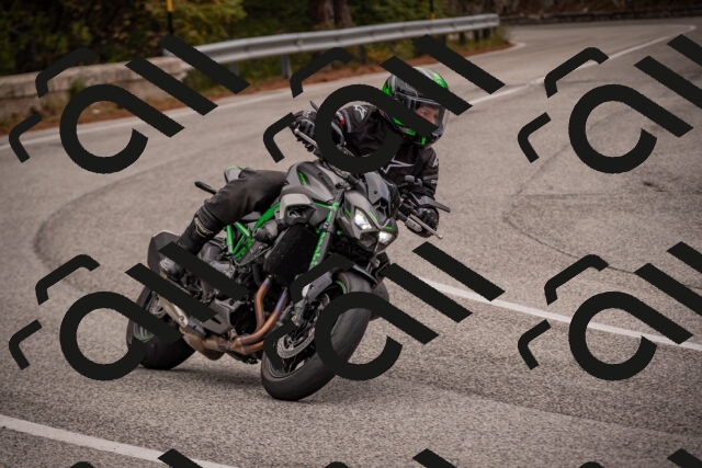 20251019110112-_5000227_am_