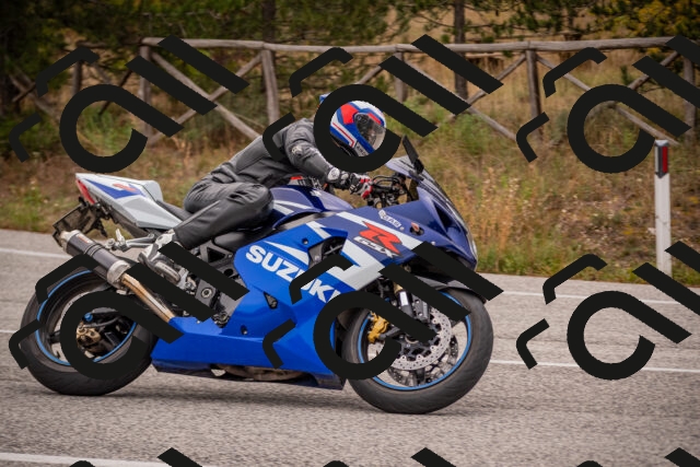 20251019110150-_5000233_am_