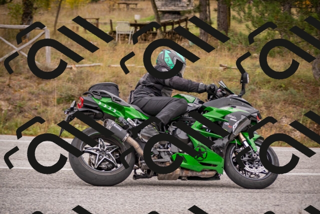 20251019110539-_5000239_am_