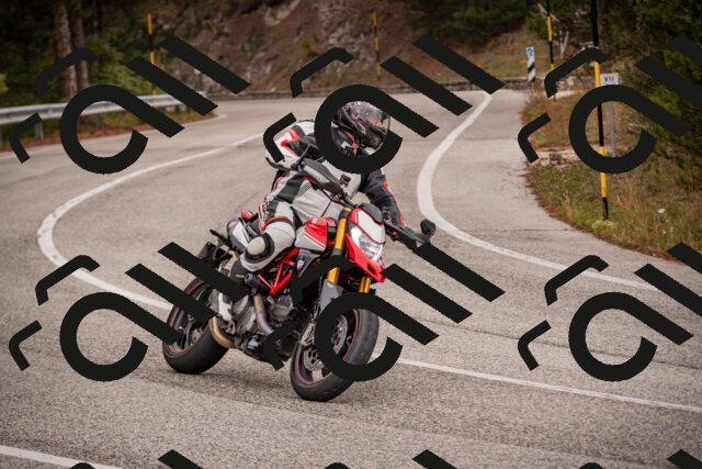 20251019111128-_5000258_am_