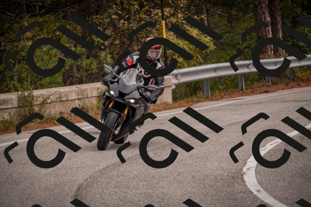 20251019111334-_5000262_am_