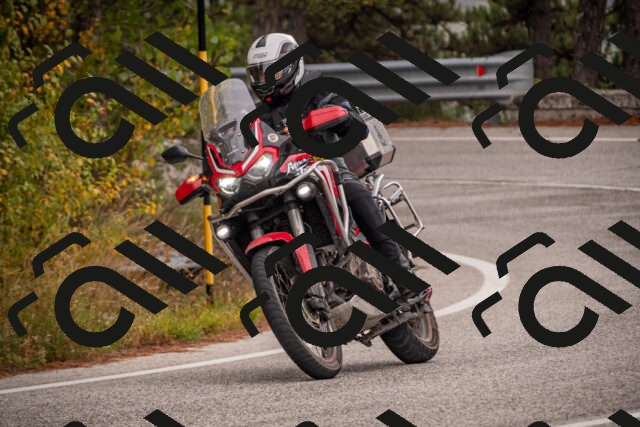 20251019111819-_5000268_am_