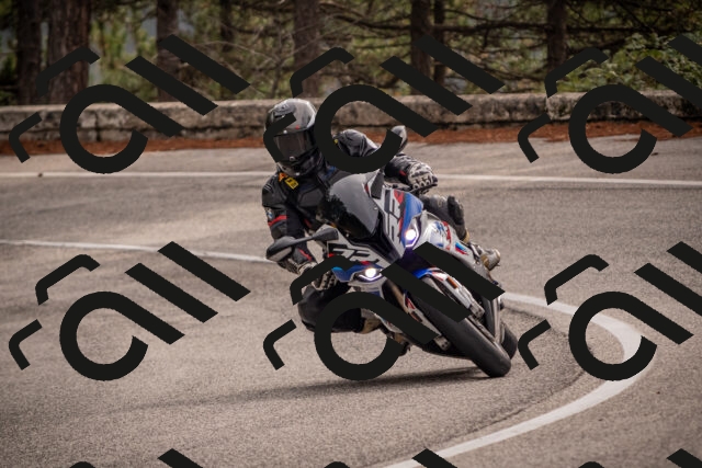 20251019112134-_5000273_am_