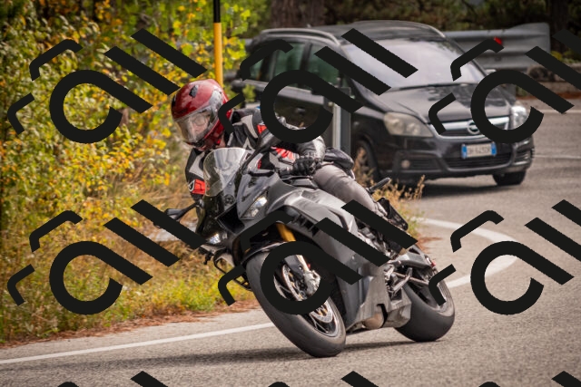 20251019112334-_5000282_am_