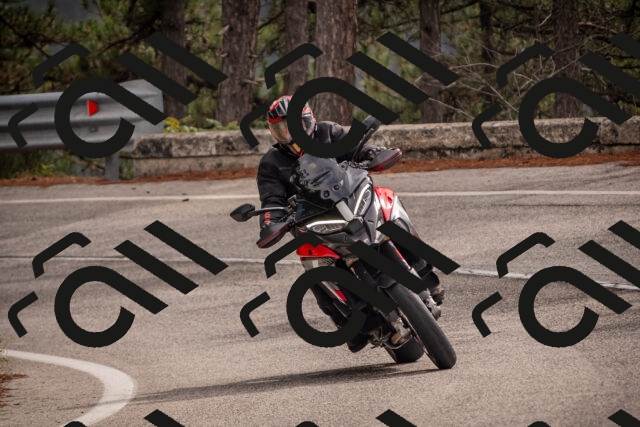 20251019112348-_5000286_am_