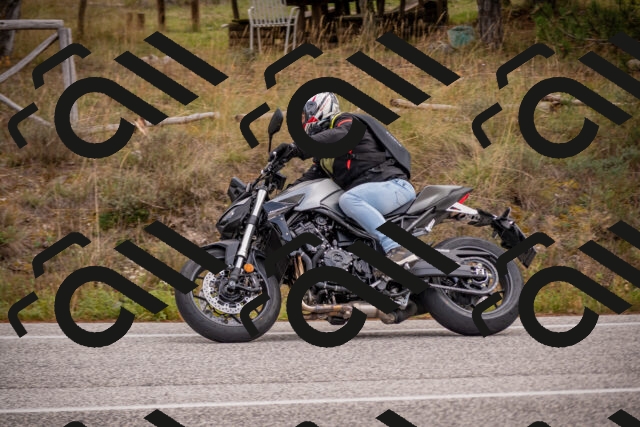 20251019112729-_5000303_am_