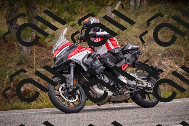 20251019112735-_5000306_am_