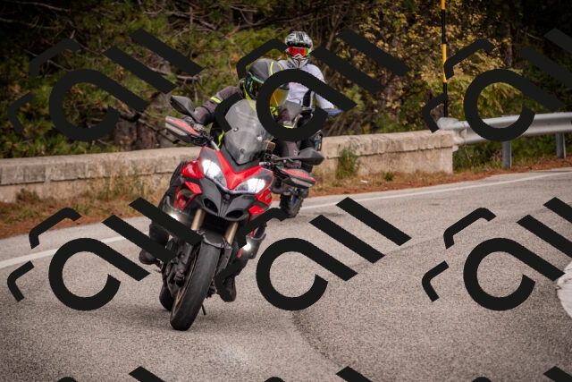 20251019113354-_5000326_am_